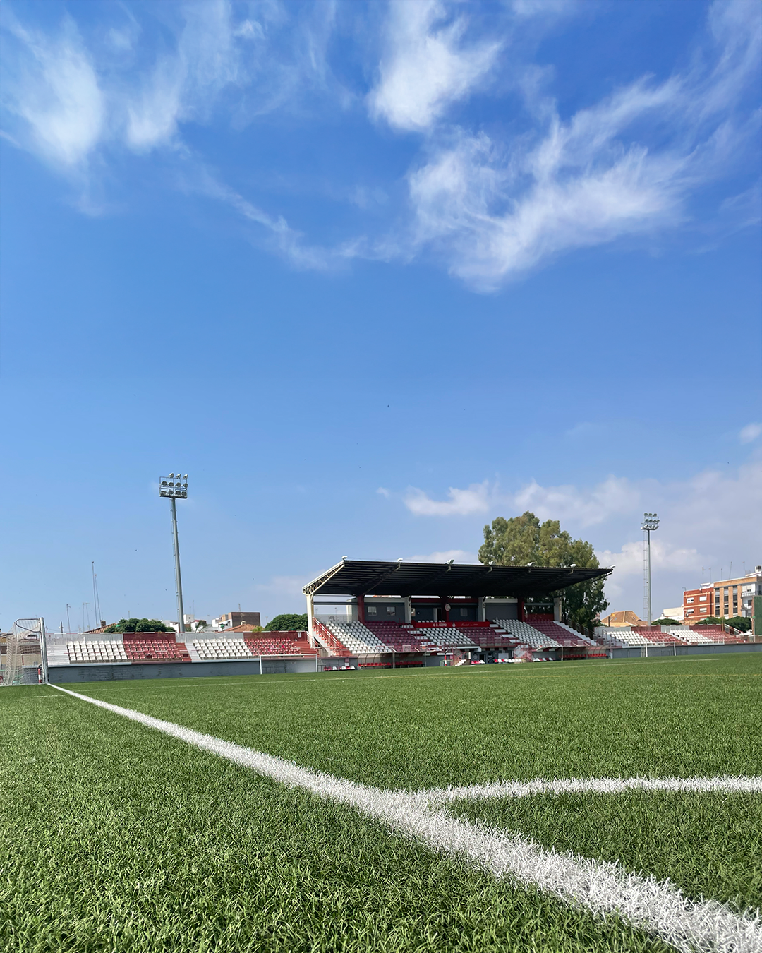 Interior del Estadio El Fornás